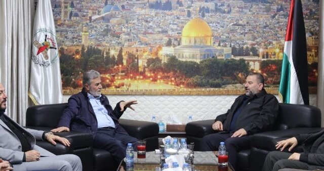 دیدار هیئتی از جنبش حماس با دبیرکل جهاد اسلامی دیدار هیئتی از جنبش حماس با دبیرکل جهاد اسلامی