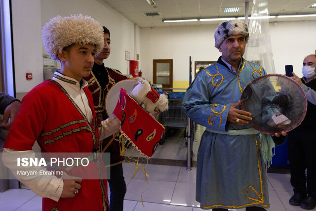 صدای پای بهار با نوای «تکمچیها» به گوش میرسد