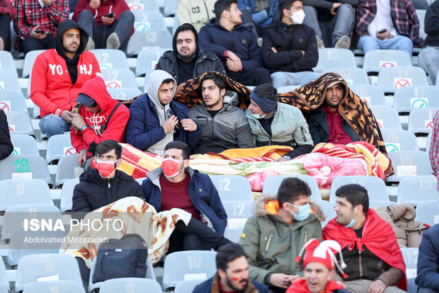 حاشیه‌نگاری نیمه نخست دیدار استقلال و پرسپولیس