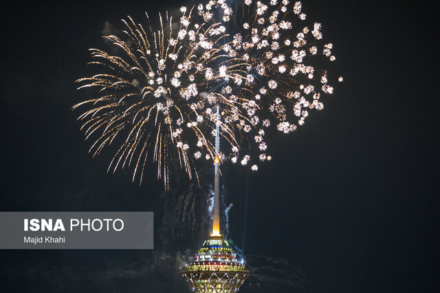 عکس خبر آرشیوی است. نورافشانی برج میلاد در شب عید فطر