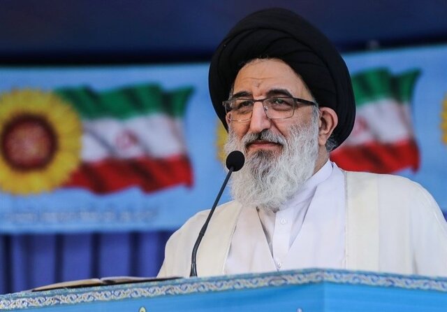 خطیب جمعه کرج: ضدیت ما با آمریکای جنایتکار و افکار پلیدش هیچگاه کم رنگ نخواهد شد 2