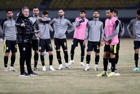 کربکندی: ذخیره‌های ایران با انگیزه هستند/ در جام جهانی باید خوب دفاع کنیم