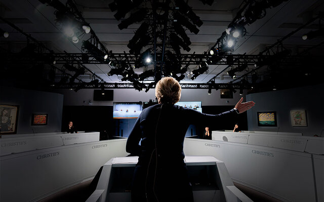 عکس تزیینی است چکش های گرانی که برای هنر کوبیده شد