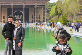 مسافران نوروزی در کاخ چهل ستون اصفهان 19