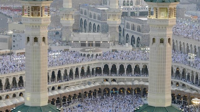 عربستان پخش نمازهای ماه رمضان در رسانه های این کشور را ممنوع کرد