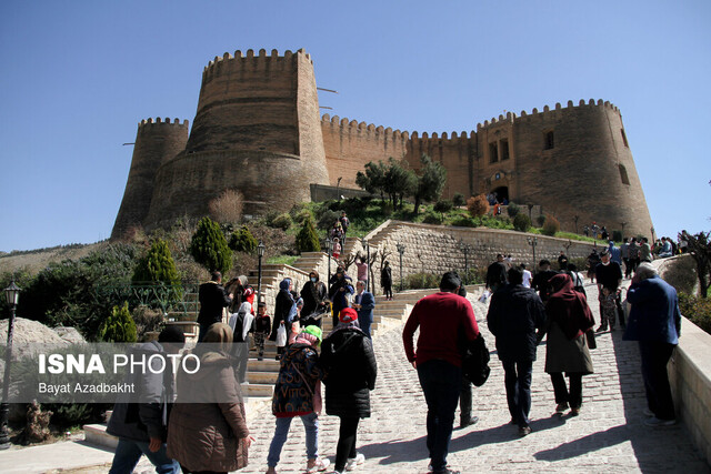 بازدید ۱۲۰ هزار گردشگر از قلعه فلک‌الافلاک خرم‌آباد 