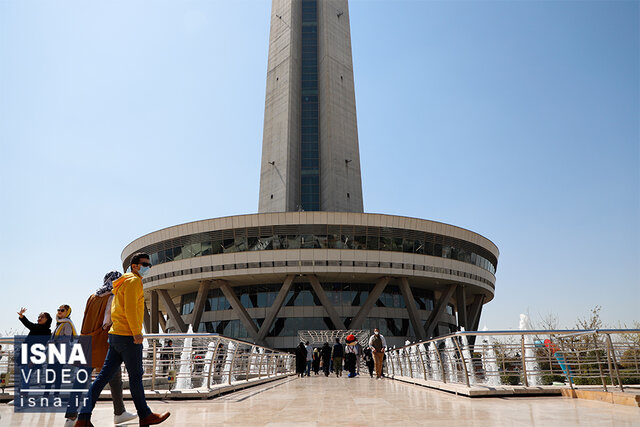 عکس تزیینی است گرد و خاک برج میلاد را تعطیل کرد