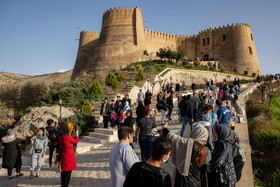 مسافران نوروزی - قلعه فلک الافلاک خرم آباد