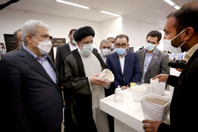بازدید رئیسی از نمایشگاه دستاوردهای شرکتهای دانشبنیان استان خراسان رضوی بازدید رئیسی از نمایشگاه دستاوردهای شرکتهای دانشبنیان استان خراسان رضوی