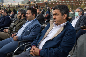 جواد فروغی مدال‌آور جمهوری اسلامی ایران در بازی‌های المپیک در جشن ملی پرچم