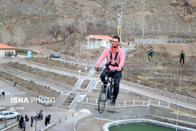 آئین افتتاح دوچرخه هوایی در مجموعه هیرلند