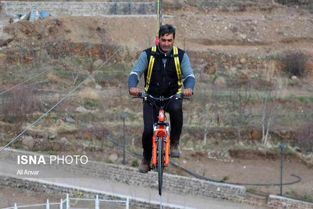 آئین افتتاح دوچرخه هوایی در مجموعه هیرلند