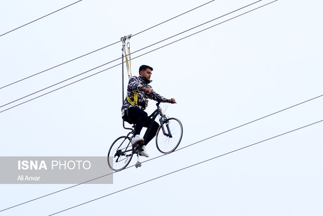 آئین افتتاح دوچرخه هوایی در مجموعه هیرلند