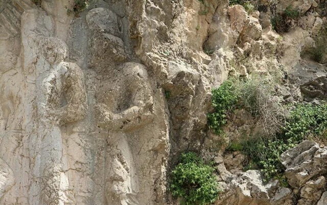 تعرض به سنگنگاره ساسانی به خاطر گنج!