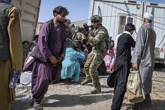 نمایش خشونت امریکایی، عکاس افغانستانی را جهانی کرد