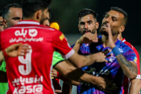 هفته بیست و چهارم لیگ برتر فوتبال؛ پرسپولیس - هوادار 15