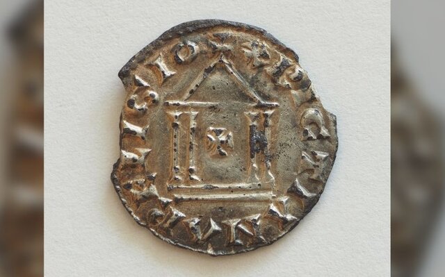 کشف تصادفی یک سکه مهم 2