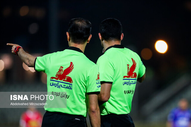 لیگ یک فوتبال و مشکلات داوری