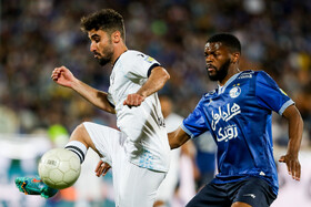 هفته بیست و چهارم لیگ برتر فوتبال؛ استقلال - پیکان