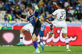 هفته بیست و چهارم لیگ برتر فوتبال؛ استقلال - پیکان