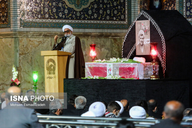 عکس آرشیوی است تولیت آستان قدس: کمترین ناامنی در حرم امن ولی خدا قابل قبول نیست