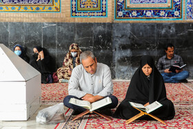 جزء خوانی قرآن کریم در حرم امام رضا(ع)