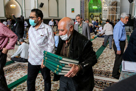 جزء خوانی قرآن کریم در حرم امام رضا(ع)