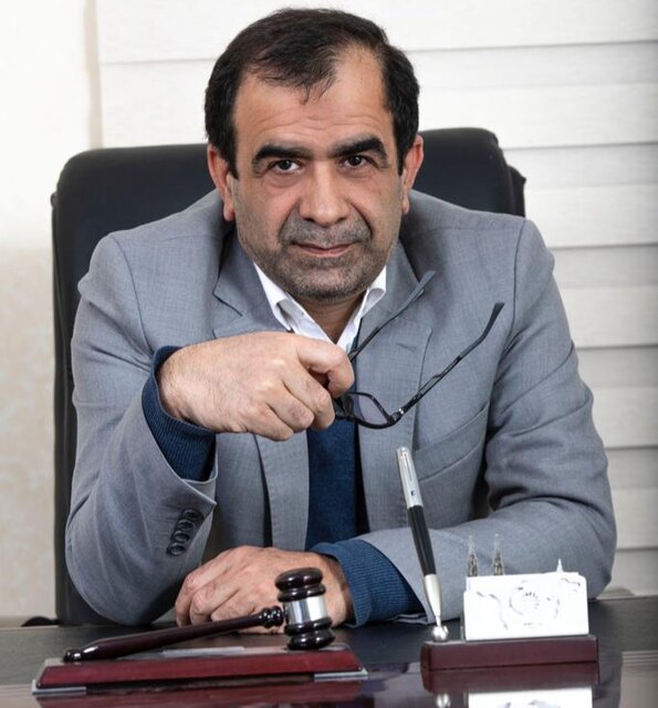 رفع انحصار و برخورد قانونی با عوامل پشت پرده در رشد صنعت خودرو اثرگذار است