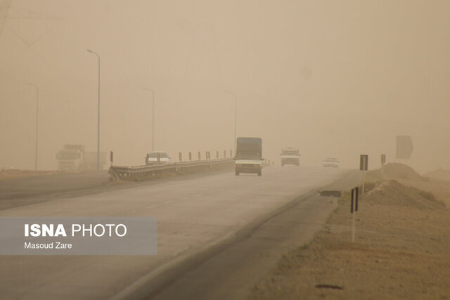 ریزگردهای مشکلساز /طوفان نمک آذربایجان شرقی را تهدید میکند