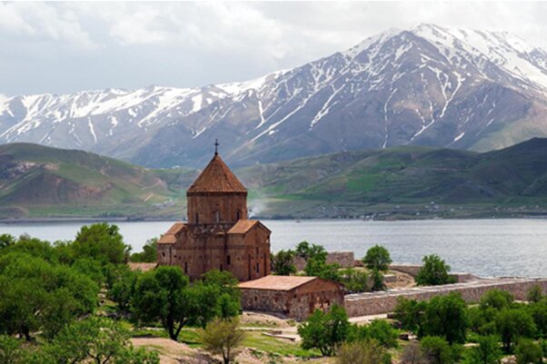 چرا سفر به وان بین ایرانیان محبوب است؟ چرا سفر به وان بین ایرانیان محبوب است؟