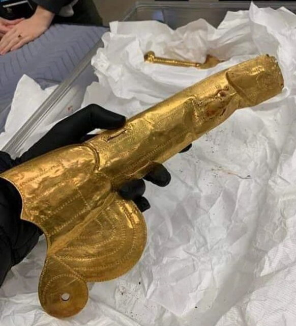 خنجر هخامنشی تقلبی است؟