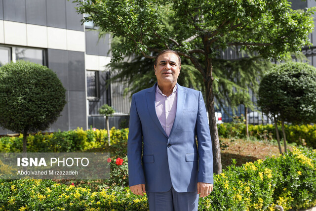 نگران تَلههای شارلاتانها هستم!/هیچ دولتی از پس خودروسازان بر نخواهد آمد مگر اینکه...