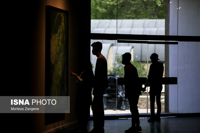 عکس آرشیوی است درهای موزه هنرهای معاصر باز شد/ ۷۰ اثر گنجینه روی دیوار