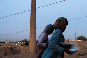 سفره افطار در کورههای آجرپزی 21