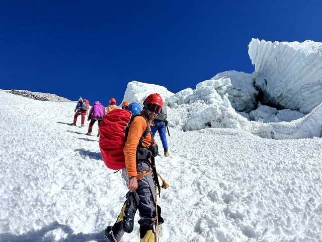 شرایط اورست و هیمالیا از زبان کوهنورد ایرانی / دهقان: استرس داشتیم کرونا بگیریم!