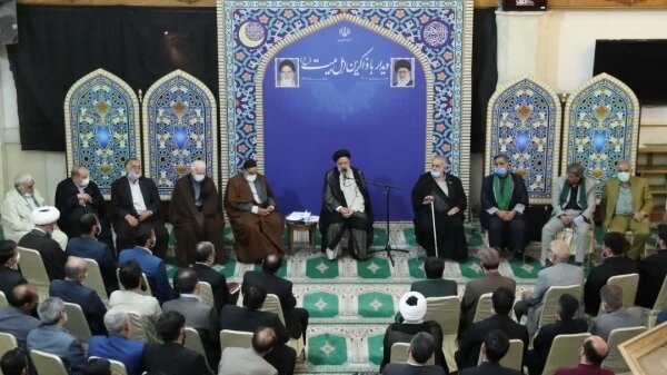 هیئتهای مذهبی در همه صحنههای انقلاب اثرگذارند / نگاه دولت در اداره کشور به ظرفیتهای داخلی است