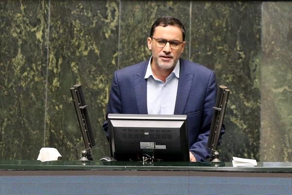 طاهری: چارچوبهای واردات خودرو را کنترل می کنیم طاهری: چارچوبهای واردات خودرو را کنترل می کنیم