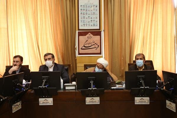 اقناع 14 نماینده سوال کننده توسط وزیر ارشاد