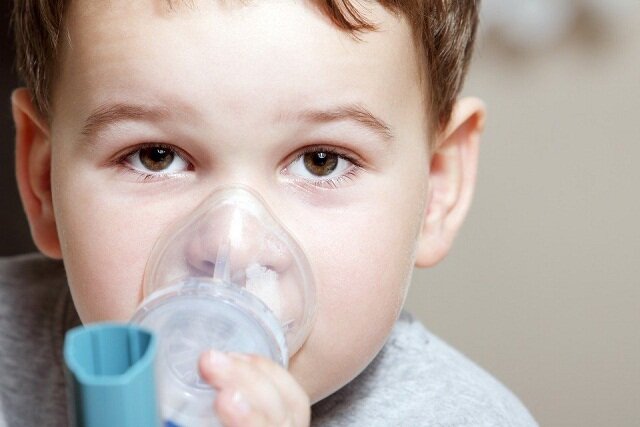 کدام داروی کورتنی برای درمان آسم کودکان مناسب است؟