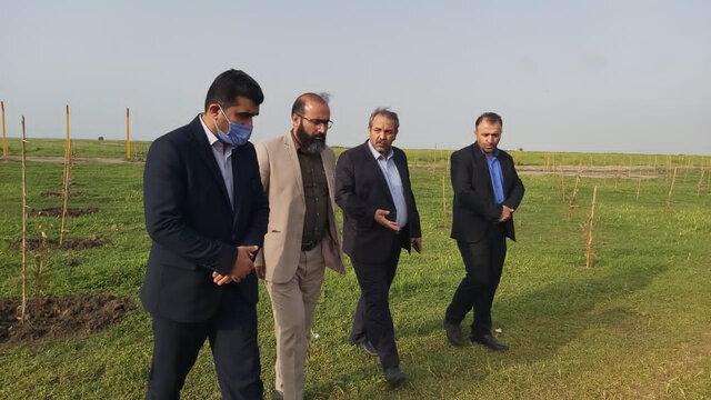 بازدید مسئولان سازمان محیط زیست از محل احداث پتروشیمی در میانکاله