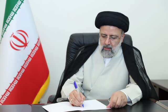 رئیسجمهور انتخاب نخست وزیر جدید پاکستان را تبریک گفت
