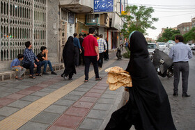 حوالی افطار در خیابان توحید شهر قم