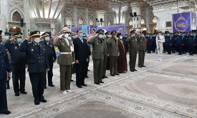 تجدید میثاق فرماندهان و کارکنان ارتش باآرمانهای بنیانگذار انقلاب