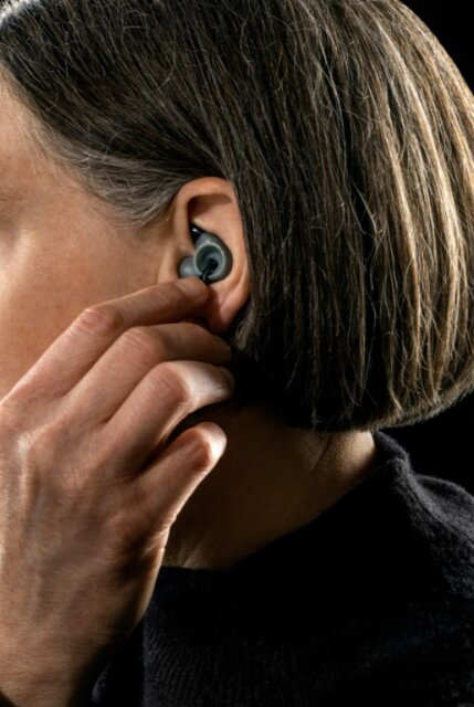 هدفونی که سیگنالهای مغزی را ثبت میکند