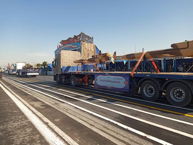 آرشیو رژه یگانهای محمول ارتش با حضور رییس جمهور آغاز شد