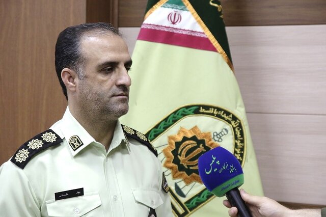 کشف ۲۰ میلیاردی گوشی های تلفن همراه قاچاق در بندر لنگه کشف ۲۰ میلیاردی گوشی های تلفن همراه قاچاق در بندر لنگه