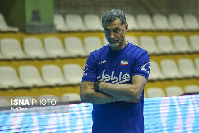 واکنش سرمربی تیم ملی والیبال ایران به شکست مقابل ایتالیا واکنش سرمربی تیم ملی والیبال ایران به شکست مقابل ایتالیا