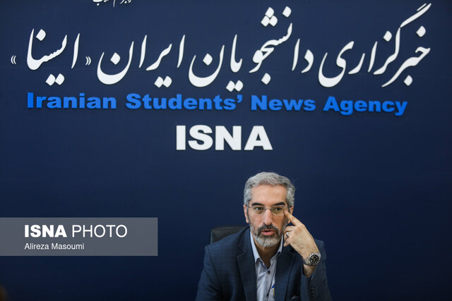 محمود سالاری، معاون امور هنری وزارت فرهنگ و ارشاد اسلامی  انقدر میگویم و میگویم تا بالاخره یک جا اثر کند