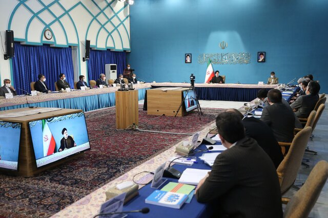 مدیران وظیفه خود را بدون توجه به توصیههای دیگران اجرایی کنند مدیران وظیفه خود را بدون توجه به توصیههای دیگران اجرایی کنند