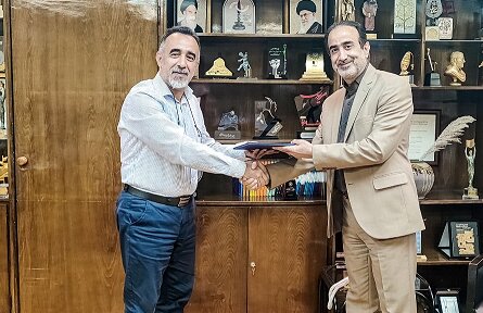 کوتاه از یک تودیع و معارفه تئاتری کوتاه از یک تودیع و معارفه تئاتری